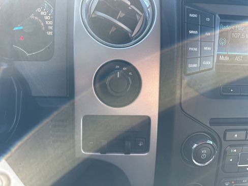 Used 2013 Ford F150 XLT w/ Luxury Equipment Group image 9