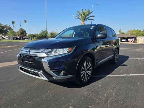 Used 2019 Mitsubishi Outlander ES FWD image 5