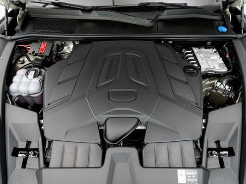 New 2026 Porsche Cayenne image 28