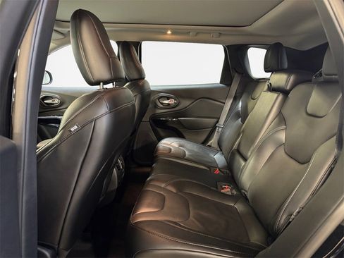 Used 2023 Jeep Cherokee Altitude Lux w/ Lux Elite Package image 24