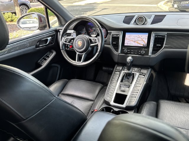 Used 2017 Porsche Macan GTS AWD/4WD image 24