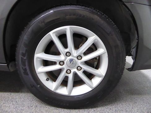 Used 2016 Dodge Grand Caravan SXT image 31