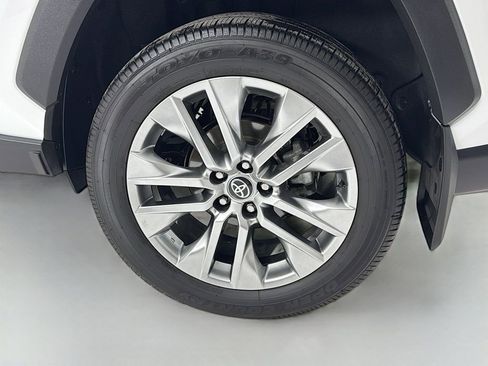 Used 2024 Toyota RAV4 XLE Premium image 33