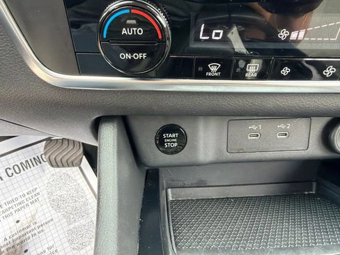 Used 2025 Nissan Rogue SV AWD/4WD image 30