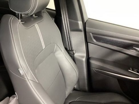 Certified 2025 Jaguar F-PACE R-Dynamic S image 3