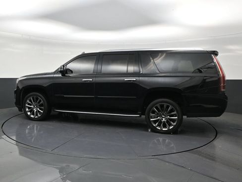 Used 2020 Cadillac Escalade ESV Luxury w/ Escalade Sport Edition RWD image 2