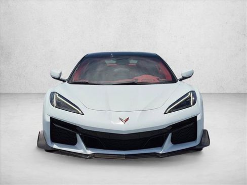 Used 2023 Chevrolet Corvette Z06 w/ Z07 Performance Package RWD image 2