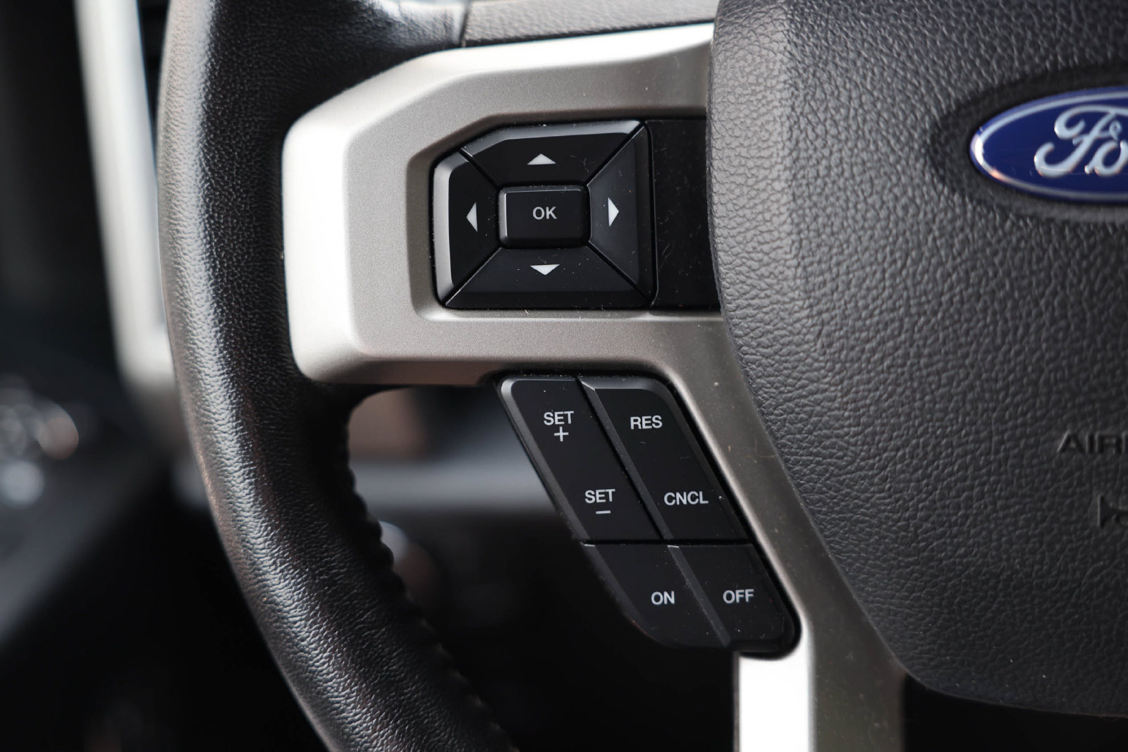Certified 2019 Ford F150 Lariat w/ Trailer Tow Package AWD/4WD image 19