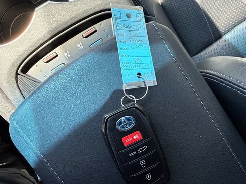 Used 2021 Toyota Venza XLE w/ Softex Package AWD/4WD image 40