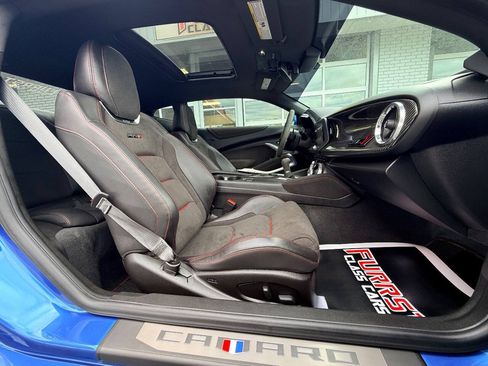 Used 2018 Chevrolet Camaro ZL1 RWD image 35