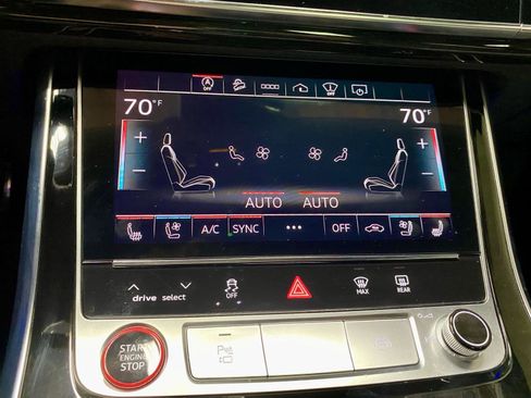 Used 2022 Audi SQ7 Prestige w/ Prestige Package AWD/4WD image 29