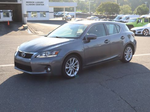 Used 2013 Lexus CT 200h w/ Premium Pkg w/Backup Camera FWD image 16