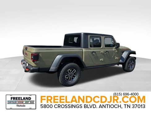 New 2025 Jeep Gladiator Mojave w/ Convenience Group image 7