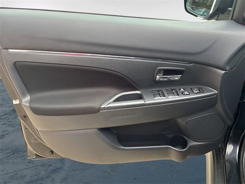 Used 2025 Mitsubishi Outlander Sport ES image 19