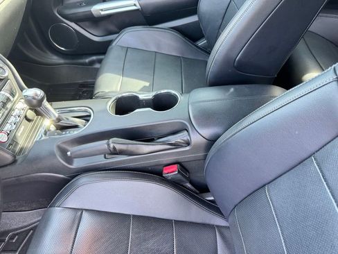 Used 2016 Ford Mustang GT Premium w/ Equipment Group 401A RWD image 10