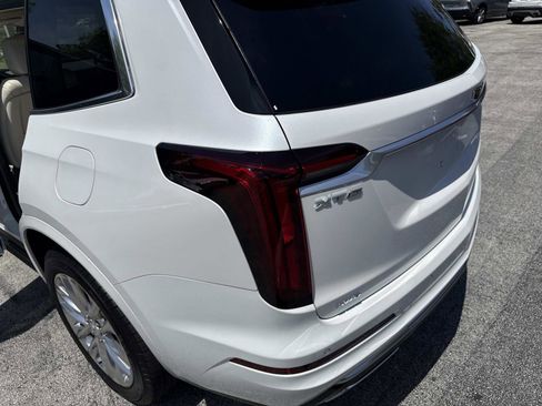 Certified 2025 Cadillac XT6 Premium Luxury w/ LPO, Floor Liner Package AWD/4WD image 11