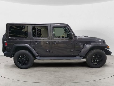 Used 2020 Jeep Wrangler Unlimited Sahara image 6