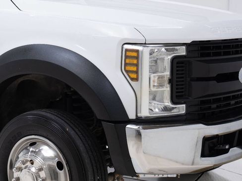 Used 2018 Ford F550 4x4 Regular Cab Super Duty image 10
