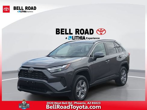 Used 2025 Toyota RAV4 XLE image 1