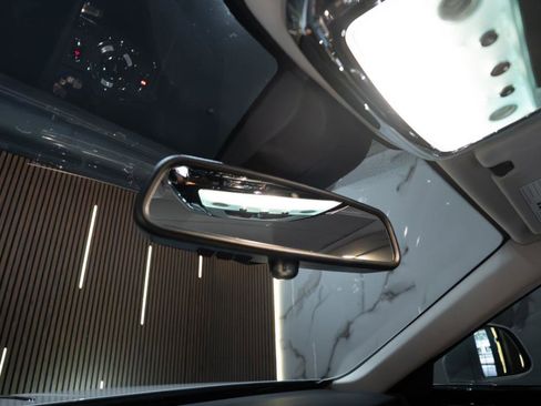 Used 2017 Rolls-Royce Ghost image 30