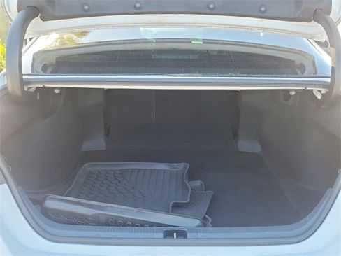 Used 2022 Toyota Camry SE image 6