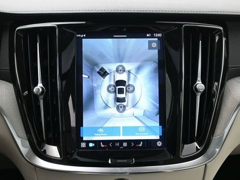 Used 2024 Volvo S60 B5 Ultimate image 20