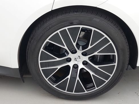 Certified 2025 Porsche Taycan RWD image 36