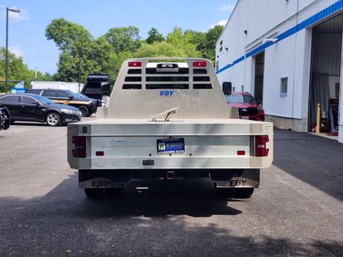 Used 2022 RAM 3500 SLT w/ Quick Order Package 2YG SLT AWD/4WD image 4