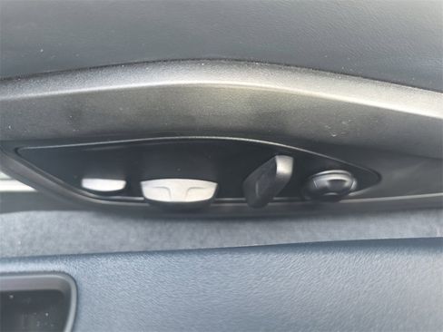 Used 2025 Porsche 911 Carrera 4 GTS image 23