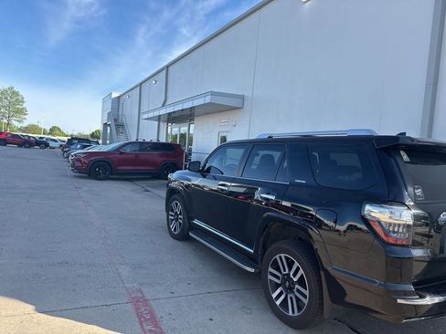 Used 2024 Toyota 4Runner Limited image 5