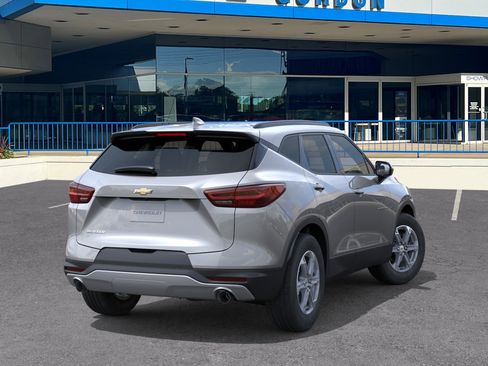 New 2026 Chevrolet Blazer LT w/ Convenience Package FWD image 4