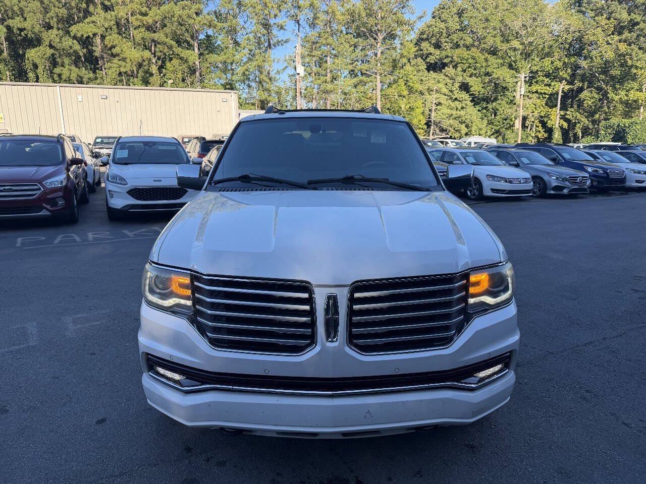 Used 2015 Lincoln Navigator 2WD image 2
