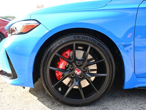 Used 2025 Honda Civic Type R image 17
