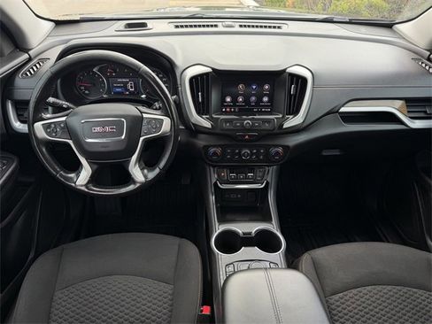Used 2021 GMC Terrain SLE w/ Driver Convenience Package image 9