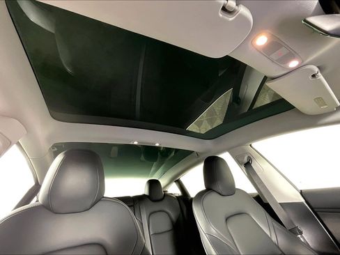 Used 2019 Tesla Model 3 image 22