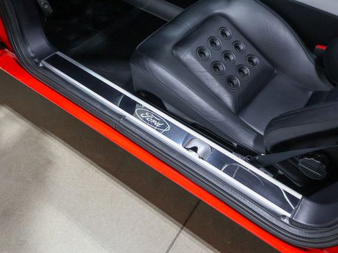 Used 2005 Ford GT image 36