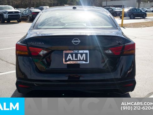 Used 2024 Nissan Altima 2.5 SV image 6