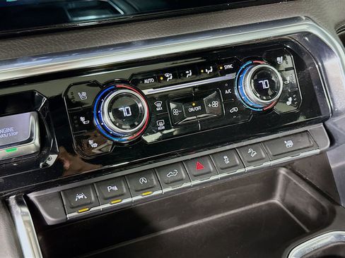 Used 2022 GMC Sierra 1500 Denali image 17