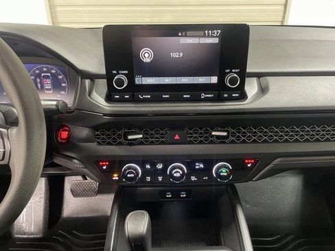 Used 2023 Honda Accord EX image 16