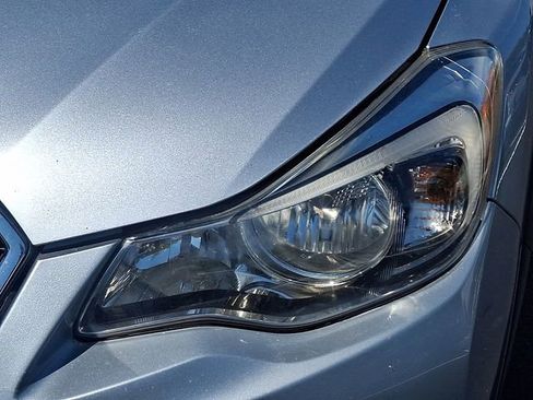 Used 2017 Subaru Crosstrek 2.0i Premium w/ Moonroof Package AWD/4WD image 9