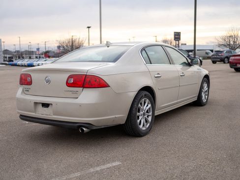Used 2011 Buick Lucerne CXL image 3