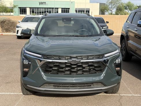 Used 2026 Chevrolet Trax LT w/ LT Convenience Package FWD image 8