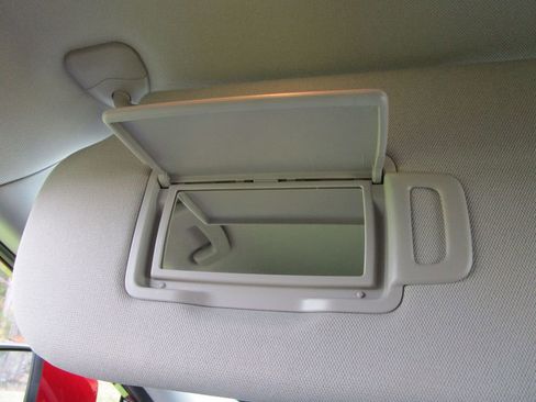 Used 2024 Nissan Pathfinder SL image 42