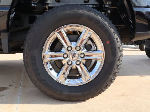 New 2025 Ford F150 XLT w/ Equipment Group 301A Standard image 19