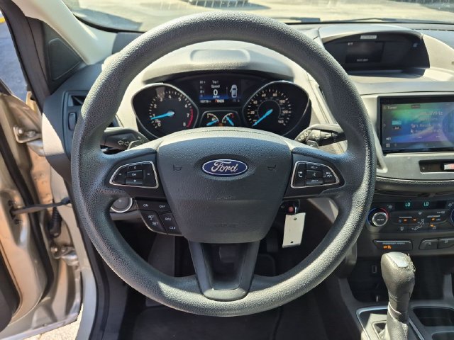 Used 2017 Ford Escape SE FWD image 12