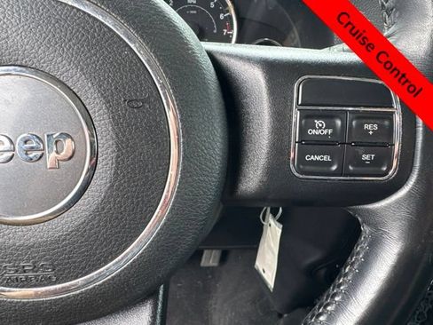 Used 2018 Jeep Wrangler Unlimited Sport S AWD/4WD image 14