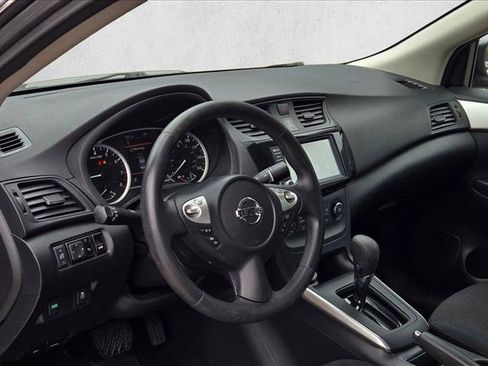Used 2019 Nissan Sentra S image 9