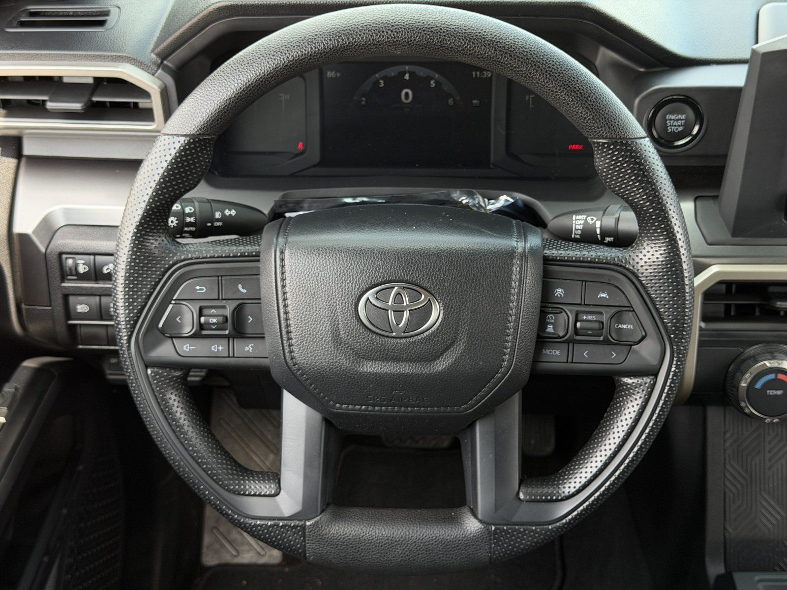 Used 2025 Toyota Tacoma SR5 AWD/4WD image 15