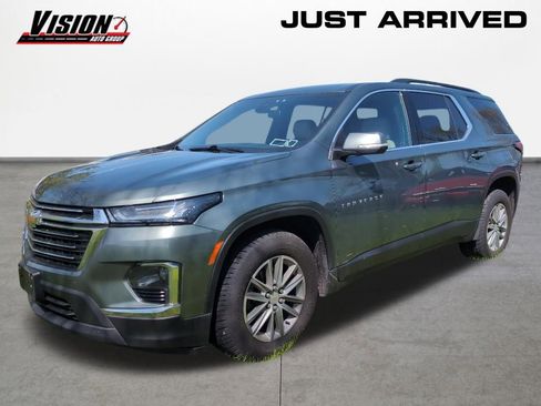 Used 2023 Chevrolet Traverse LT AWD/4WD image 1