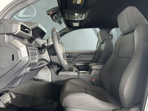 Used 2025 Toyota 4Runner SR5 image 8